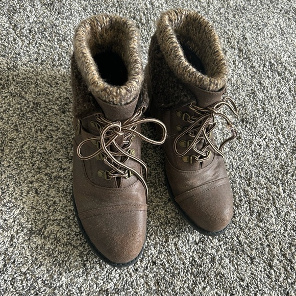 Cliffs By White Mountain Duena Bootie - Picture 1 of 9